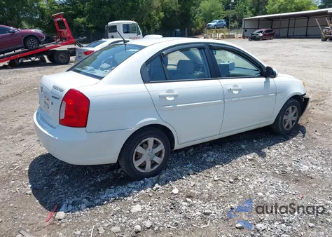 2007 Hyundai Accent Gls z USA, uszkodzony, nr VIN KMHCN46C87U143333